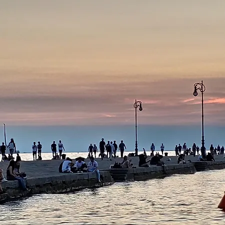 شقة Relaxing Retreat In Trieste, Two-bedroom *